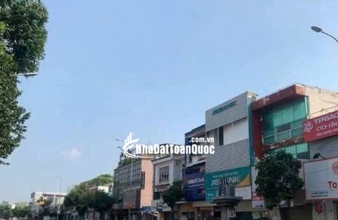 + MỚI NHÀ VƯỜN LÀI QUẬN 12
+ Dt : 4.6m x 37m 172m2
+ Kc : 2 tầng 4 Pn 3vs
+ Giá : 11.8 Tỷ